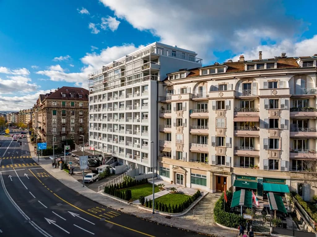 Immeuble de la rue de Lausanne 119 après surélévation de trois étages en attique